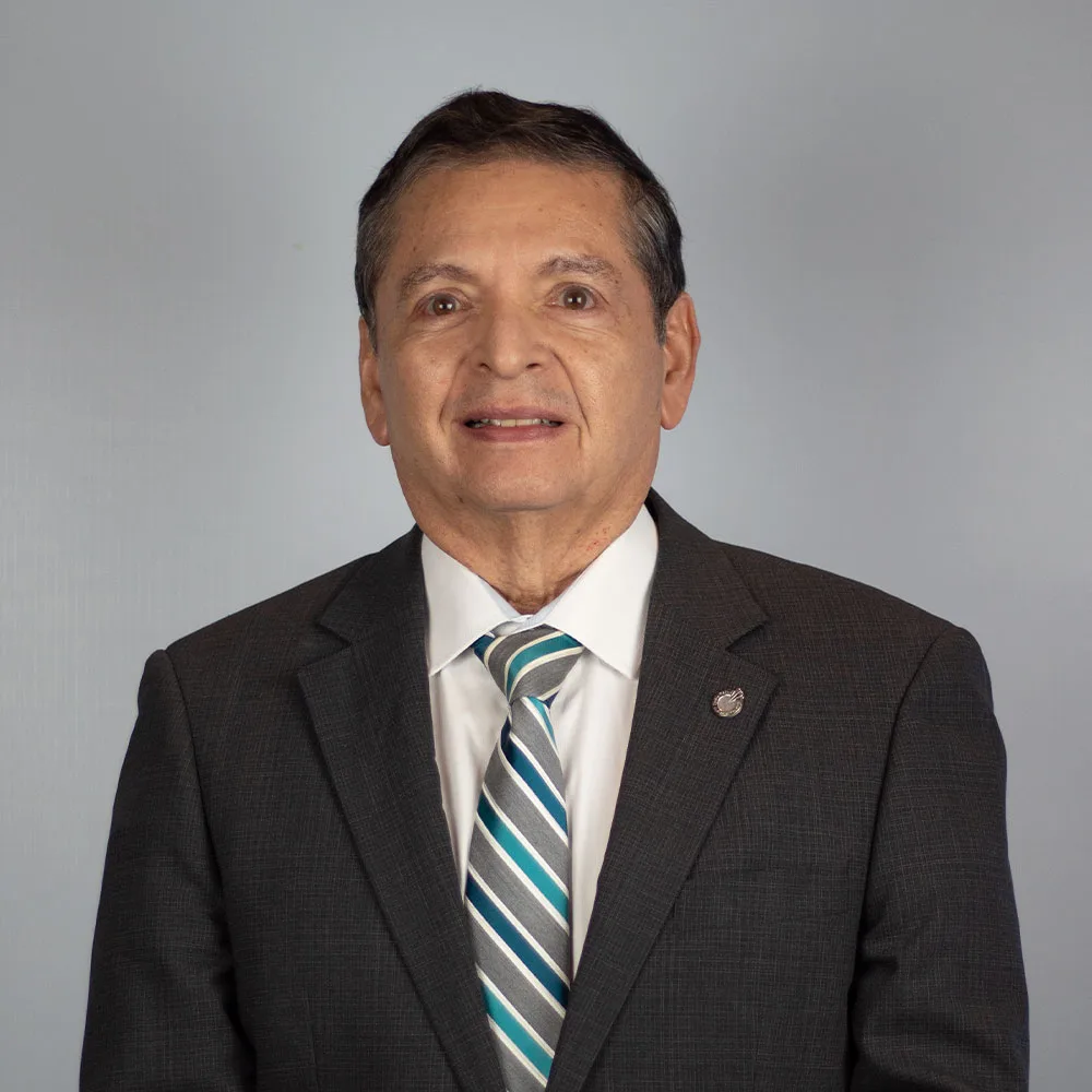 Dr. Carlos Alberto Paredes Morales