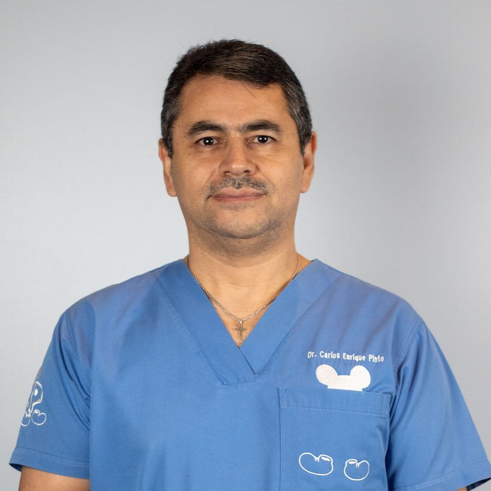 Dr. Carlos Enrique Pinto Morán